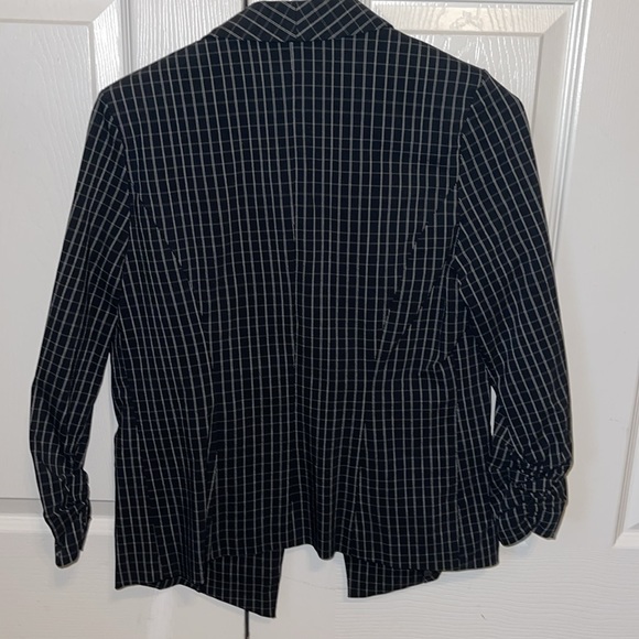 Blazer - Picture 3 of 3